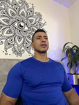 Snapshot of aaroncolombia chatting on November 2025 12:14:01 AM aaroncolombia online show from November 2025 12:14:01 AM