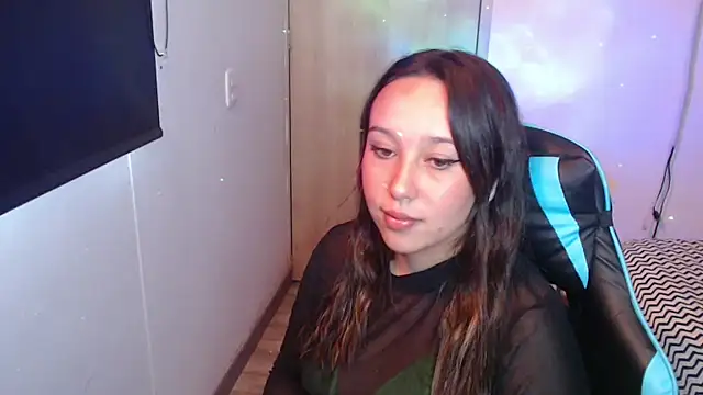 Skarlet Adams28 online show from March 2026 08:45:01 PM