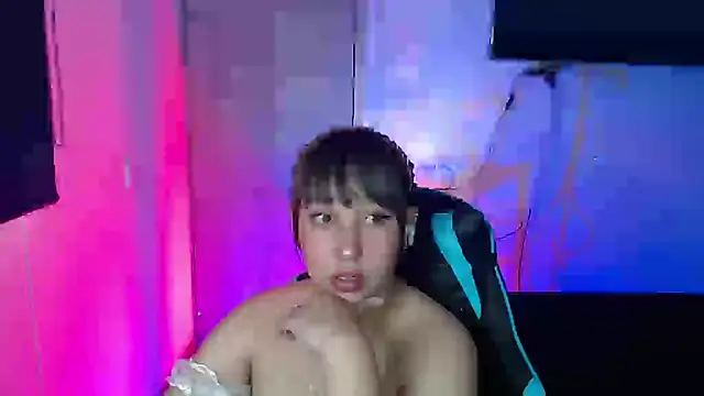 Skarlet Adams28 online show from April 2026 07:51:01 PM