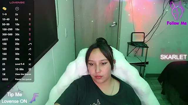 Skarlet Adams28 online show from October 2025 11:49:02 PM