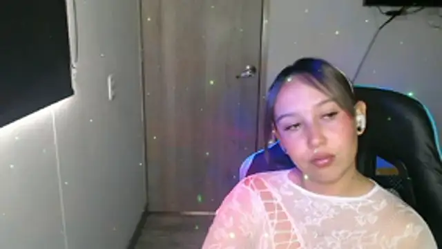 Skarlet Adams28 online show from March 2026 09:11:02 PM