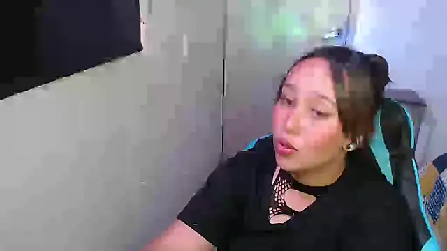 Skarlet Adams28 online show from March 2026 09:04:01 PM