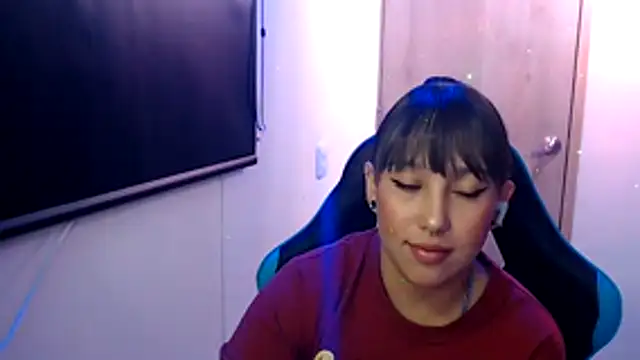 Snapshot of Skarlet_Adams28 chatting on June 2026 01:11:01 AM Skarlet Adams28 online show from June 2026 01:11:01 AM