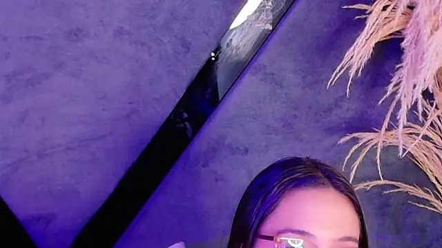 KylieWhite online show from September 2025 04:51:01 PM