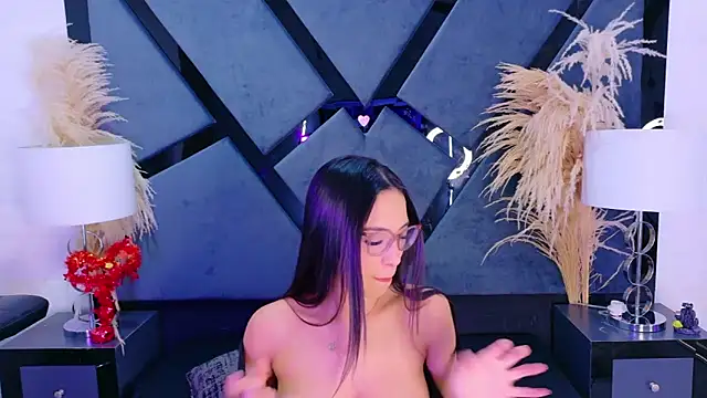 KylieWhite online show from September 2025 04:41:01 AM