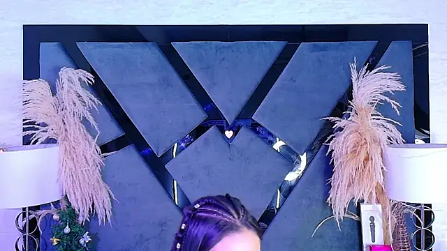 KylieWhite online show from December 2025 12:33:02 PM