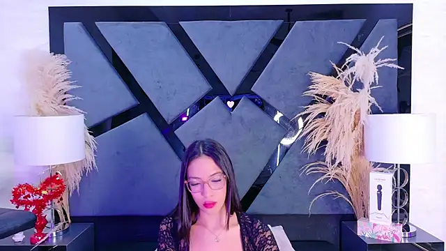 KylieWhite online show from September 2025 02:34:01 PM