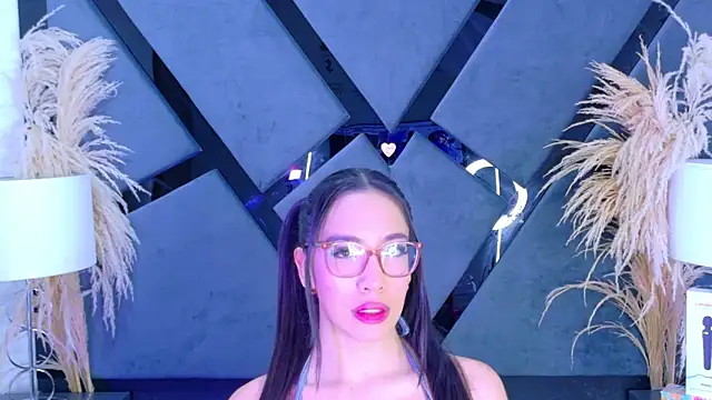 KylieWhite online show from October 2025 12:29:01 PM