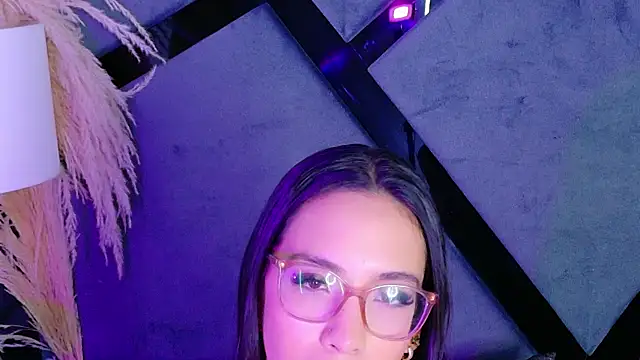 KylieWhite online show from October 2025 04:19:02 PM