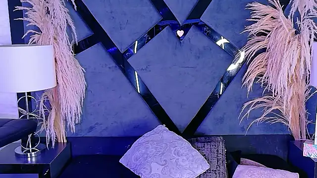 KylieWhite online show from October 2025 08:50:02 PM