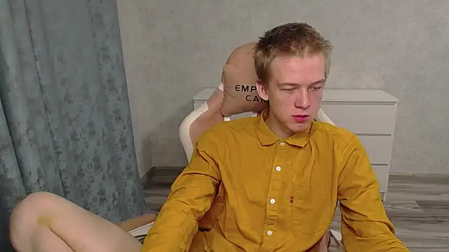 Snapshot of sweetserenity5 chatting on January 2025 02:51:01 PM sweetserenity5 online show from January 2025 02:51:01 PM