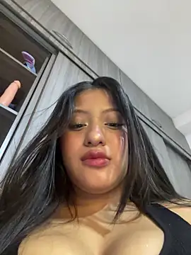 Snapshot of Estefanii- chatting on June 2026 09:37:02 AM Estefanii- online show from June 2026 09:37:02 AM
