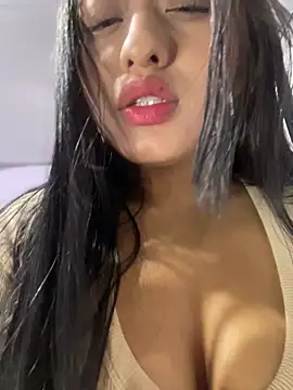 Estefanii- online show from February 2025 07:37:02 AM