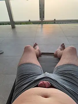 w12er online show from April 2026 05:48:01 PM