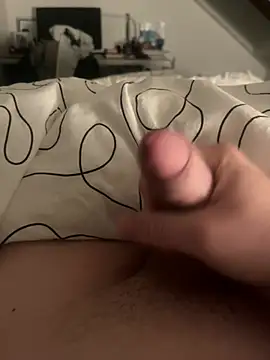 CroKita17 online show from February 2026 11:56:02 PM