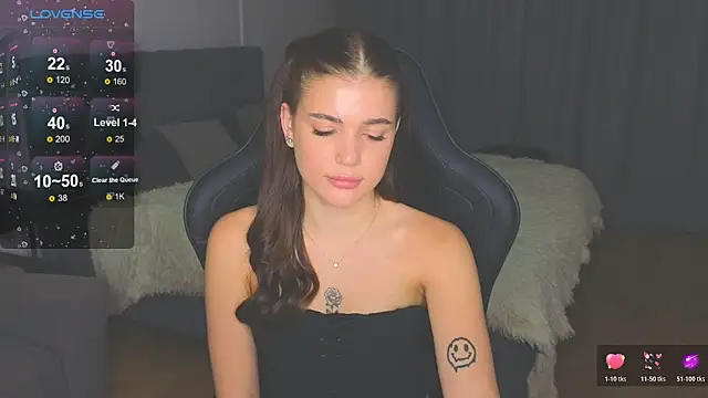 adrianawow1 online show from October 2025 08:53:02 PM