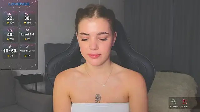 adrianawow1 online show from October 2025 02:14:02 AM