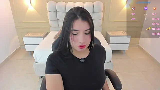 ALICESTARKK online show from July 2026 01:01:02 PM