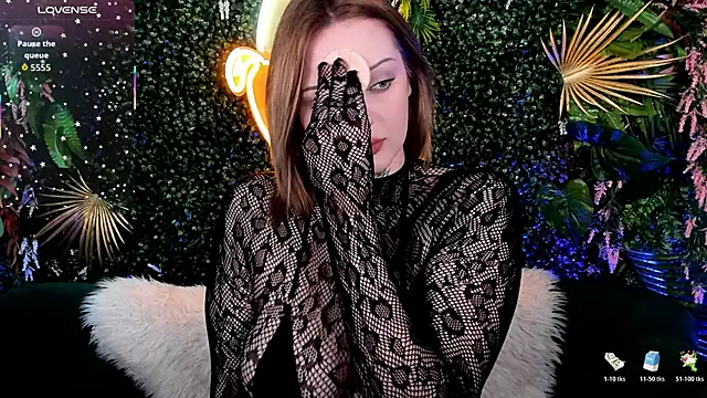 Snapshot of SherriMartinez chatting on November 2025 06:52:02 PM SherriMartinez online show from November 2025 06:52:02 PM