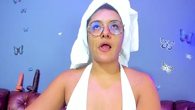 Kaira mosse online show from June 2026 11:15:01 AM