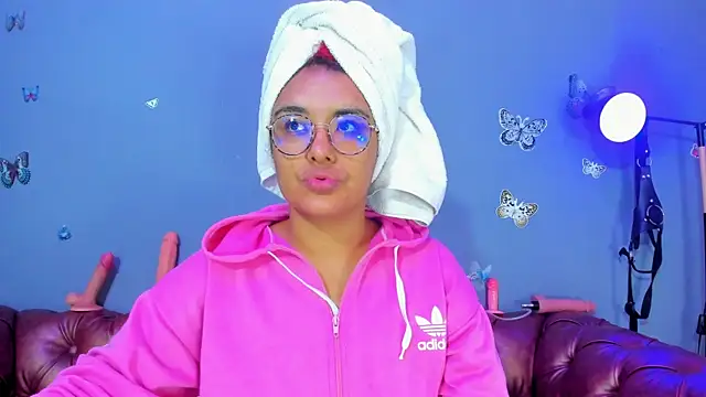 Kaira mosse online show from April 2026 11:44:02 AM