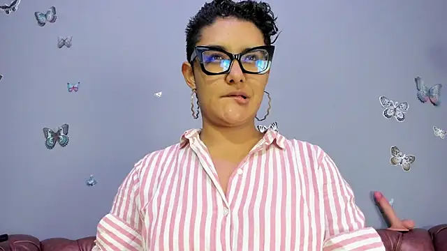 Kaira mosse online show from October 2025 10:38:01 AM