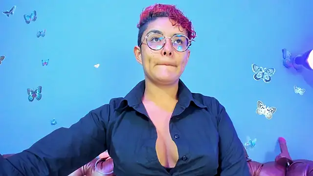 Kaira mosse online show from March 2026 12:03:02 PM