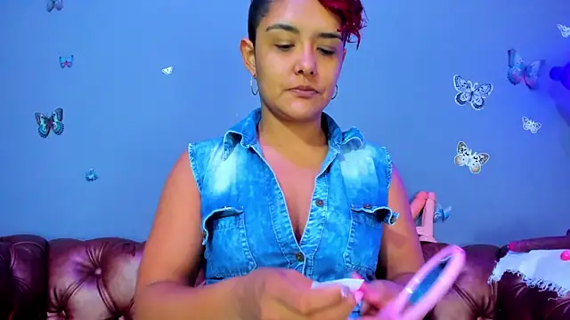 Kaira mosse online show from June 2026 11:44:02 AM