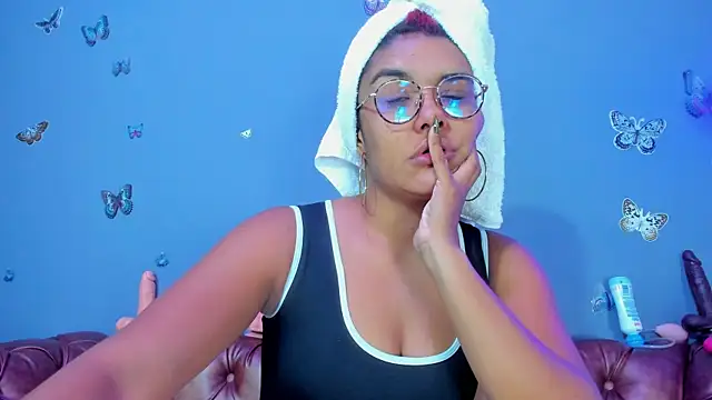 Kaira mosse online show from April 2026 11:01:01 AM