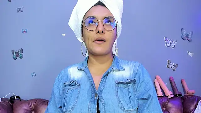 Kaira mosse online show from October 2025 11:56:01 AM