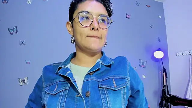 Kaira mosse online show from November 2025 11:14:01 AM