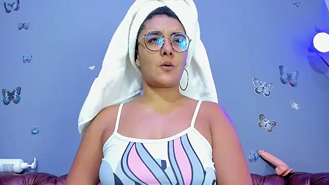 Kaira mosse online show from December 2025 11:53:01 AM