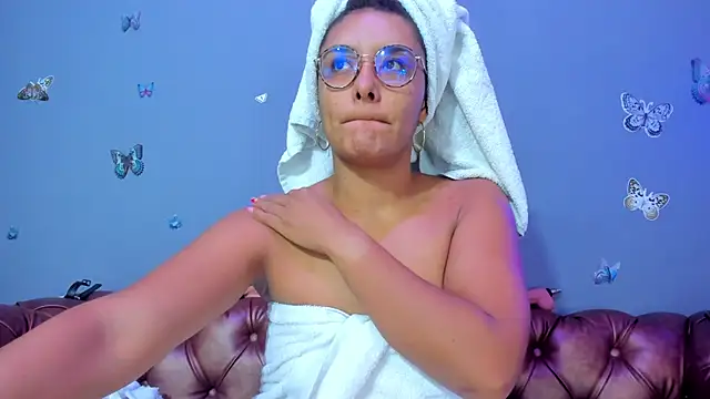 Kaira mosse online show from June 2026 11:44:02 AM