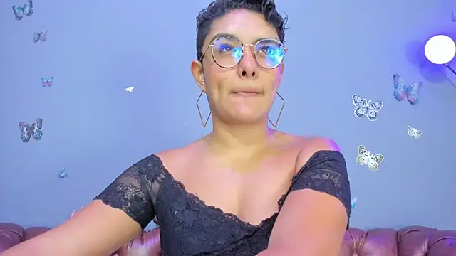 Kaira mosse online show from January 2026 12:00:01 PM