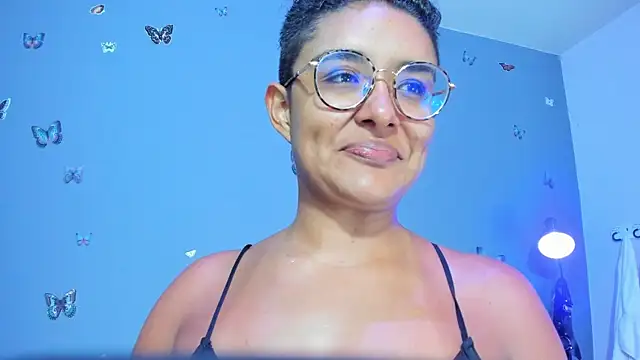 Kaira mosse online show from October 2025 12:06:02 PM