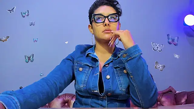 Kaira mosse online show from December 2025 11:46:02 AM