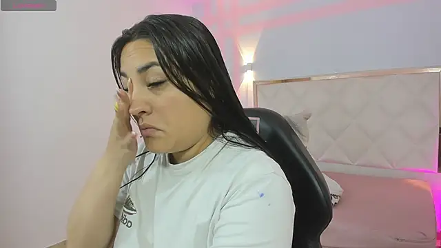 Brendda tay online show from March 2026 03:17:02 AM