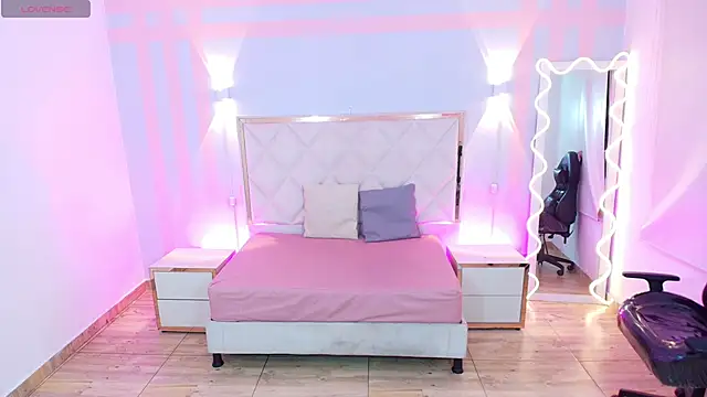 Brendda tay online show from November 2025 03:18:02 AM