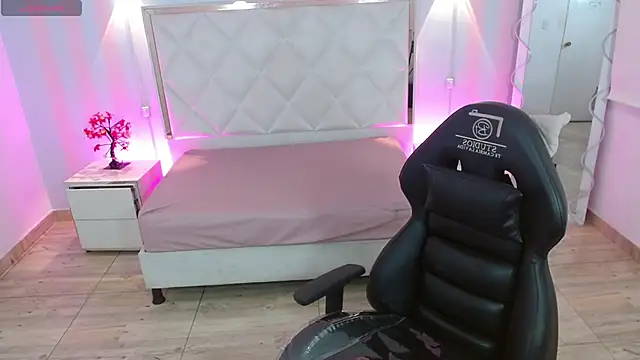 Brendda tay online show from March 2026 03:18:02 AM