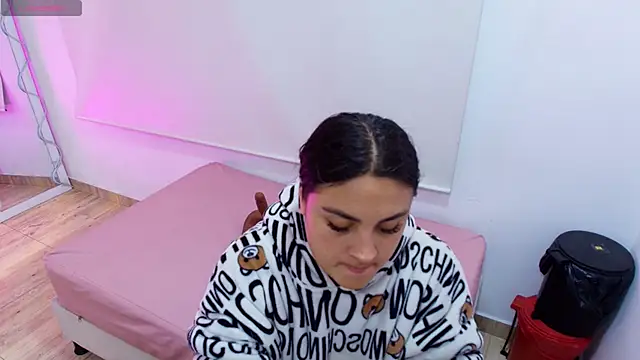 Brendda tay online show from November 2025 03:10:01 AM