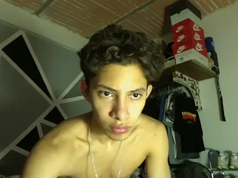 ferchitibellako online show from November 2025 04:02:01 AM