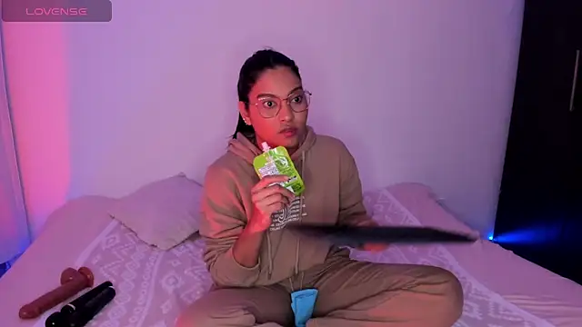 AnneteLynch online show from March 2026 11:22:01 PM