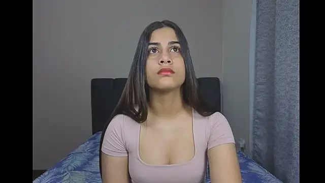 MiaOrtizCam online show from February 2026 12:01:02 PM