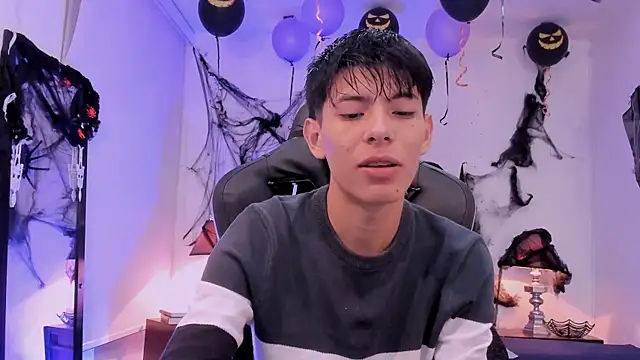 Snapshot of alexandersawyer chatting on October 2025 12:57:02 PM alexandersawyer online show from October 2025 12:57:02 PM