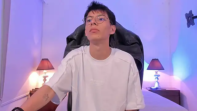 Snapshot of alexandersawyer chatting on November 2025 12:27:02 PM alexandersawyer online show from November 2025 12:27:02 PM