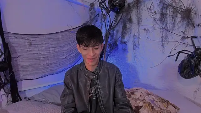 Snapshot of alexandersawyer chatting on November 2025 04:27:01 AM alexandersawyer online show from November 2025 04:27:01 AM