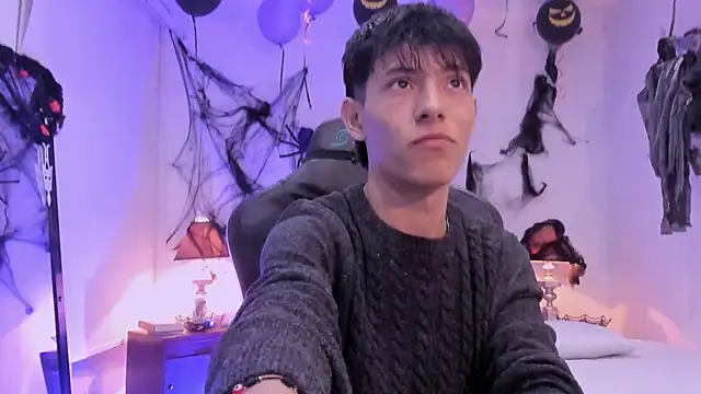 Snapshot of alexandersawyer chatting on October 2025 12:14:02 PM alexandersawyer online show from October 2025 12:14:02 PM