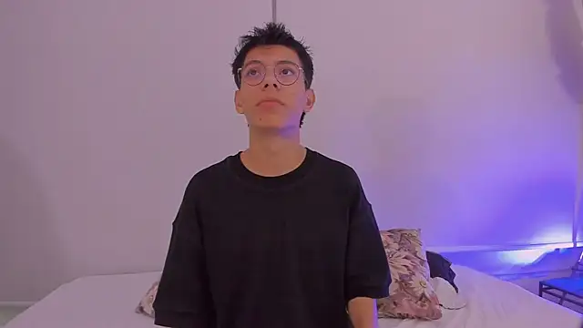 Snapshot of alexandersawyer chatting on November 2025 04:45:02 AM alexandersawyer online show from November 2025 04:45:02 AM