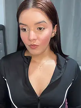 Melanyprada online show from March 2026 04:02:02 AM