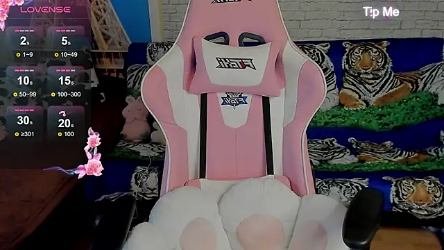 b1gBlushkk online show from October 2025 02:07:02 PM